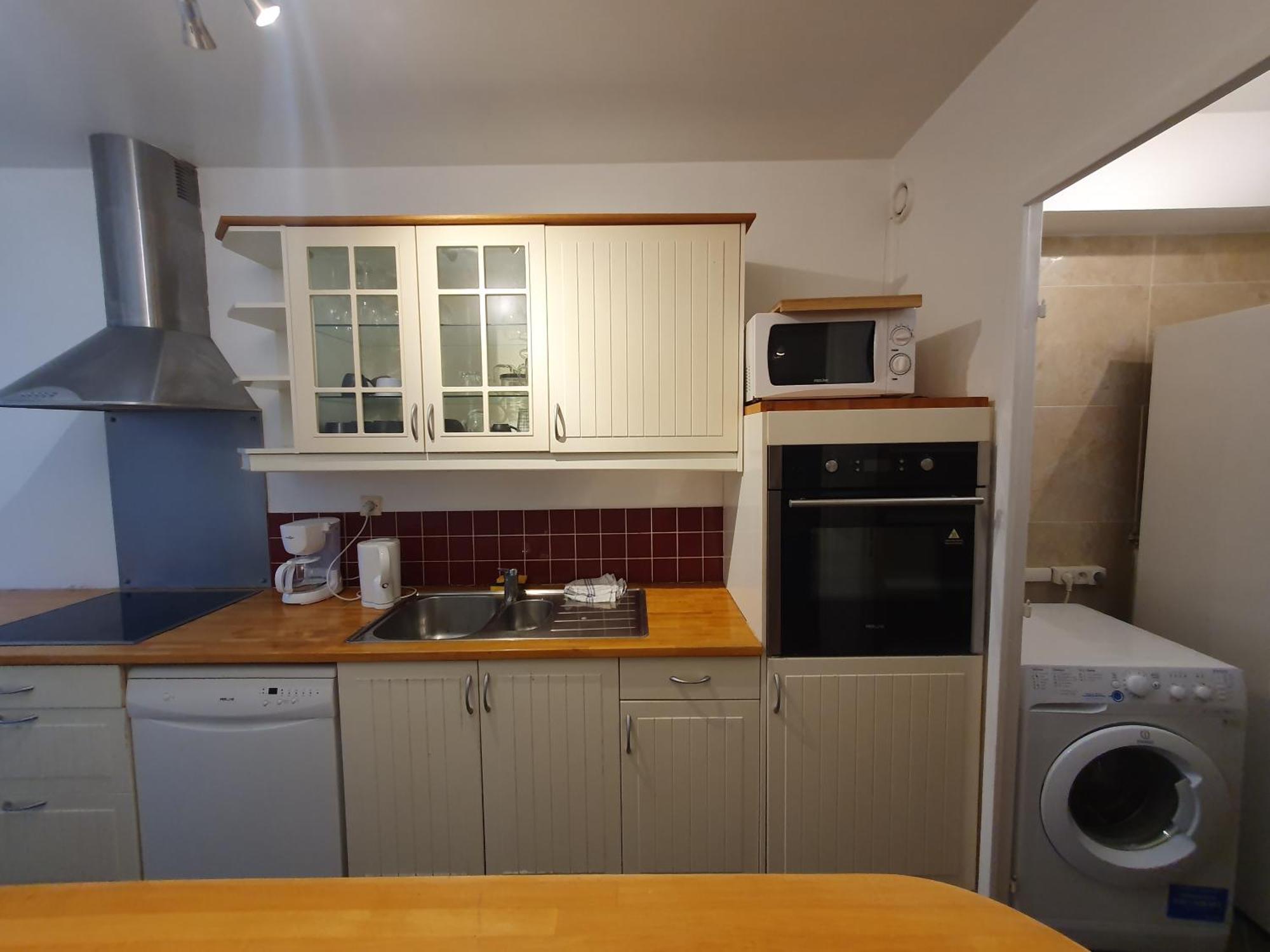 Appartement F3 Avec Balcon 5 Min Gare Sqy Et Parking Gratuit à Guyancourt Extérieur photo